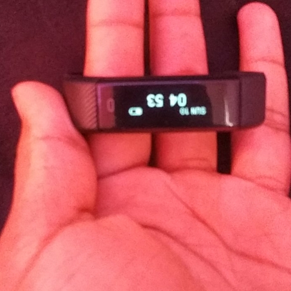 Fibit watch - Picture 5 of 9